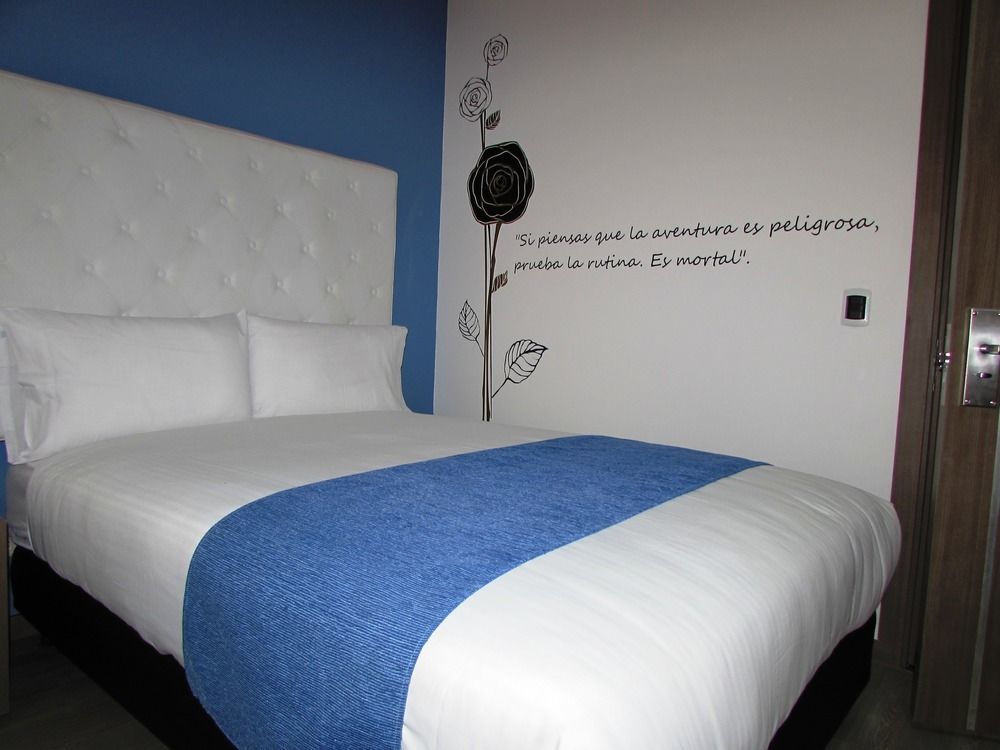 Aw Hotel Plaza Miranda Bogotá Esterno foto